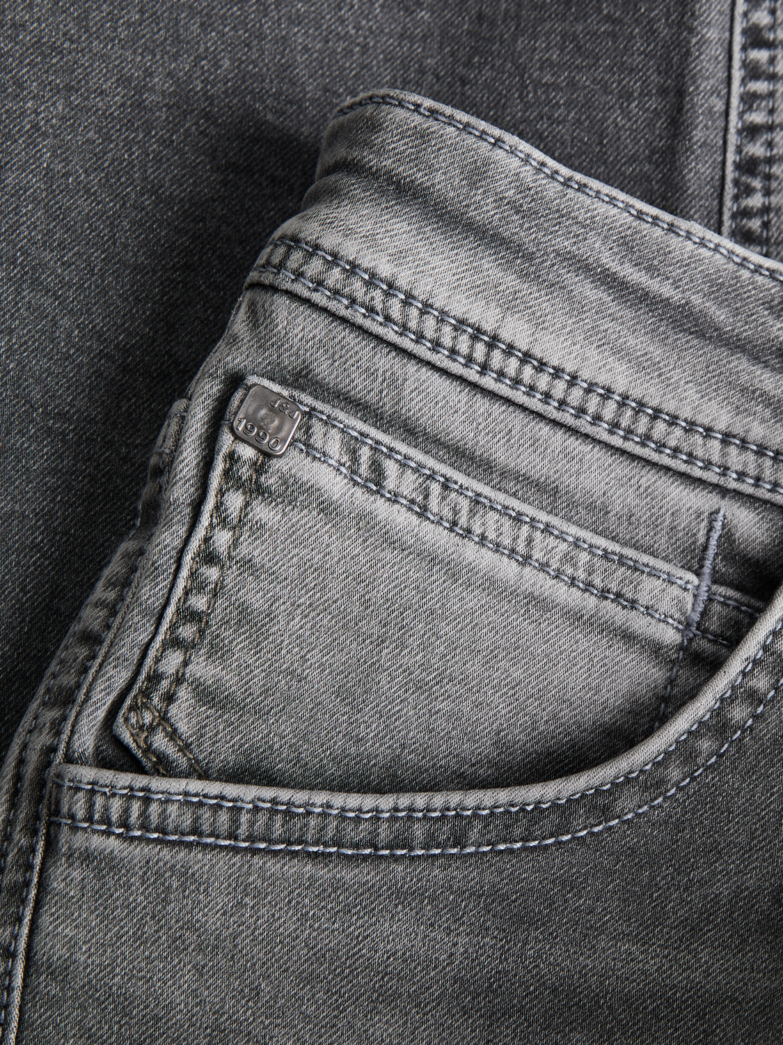model_shot-detail